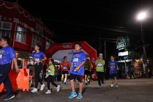 BIB: 153, 2070
                            <button type="button" onclick="openModal(26262533)" class="btn btn-primary btn-sm float-right btn-popup" data-toggle="modal" data-target=".modal-high-quality">
                        <i class="fas fa-shopping-cart"></i> Add to Cart
                    </button>
                                            <button type="button" onclick="isThisMe(26262533, true)" class="btn btn-success btn-sm float-right btn-popup btn-isme hidden" data-toggle="tooltip" data-placement="bottom" title="นี่คือรูปของคุณใช่ไหม คลิกที่นี่เพื่อเอาเข้าอัลบั้ม">
                        <i class="fas fa-plus"></i> Add to album
                    </button>
                    <button type="button" onclick="isThisMe(26262533, false)" class="btn btn-warning btn-sm float-right btn-popup btn-isnotme hidden">
                        <i class="fas fa-ban"></i> Remove from album
                    </button>